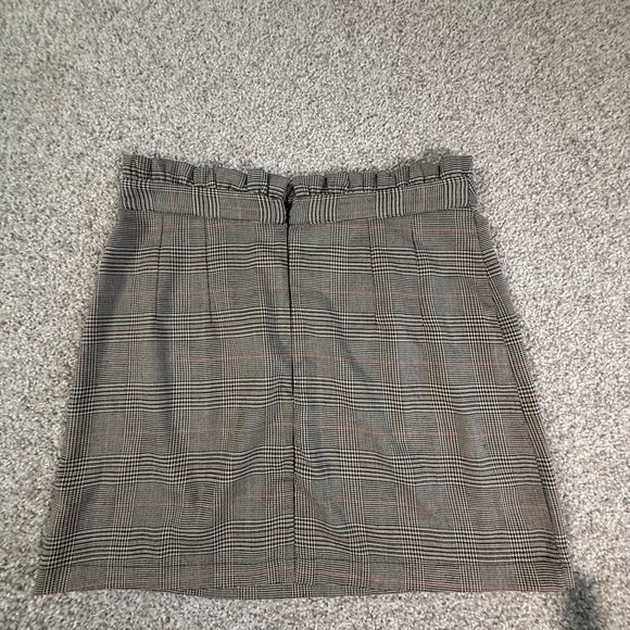 Like new! Topshop plaid brown, black, and red high waisted ruffle top skirt l 10 - Picture 4 of 6